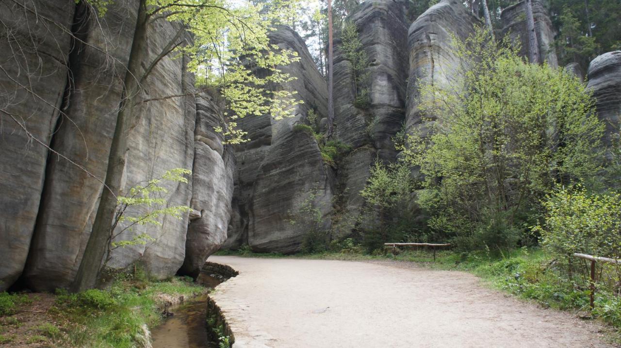 Zadrna Rezydencja Chelmsko Slaskie Exterior photo